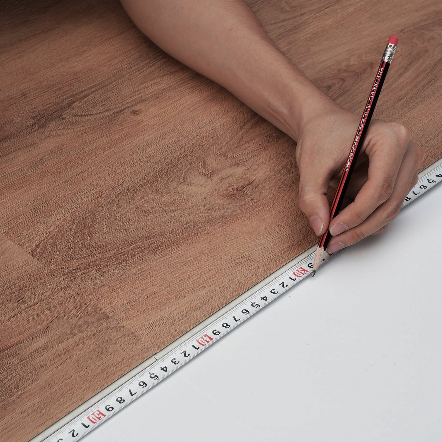 Interlocking Vinyl Flooring Tiles 1220 X 185 mm, 10 Tiles 5.5 mm Thick Snap Together, Deep Brown Wood Grain DIY Flooring for Kitchen, Dining Room, Bedroom and Bathroom, Easy for Home Decor