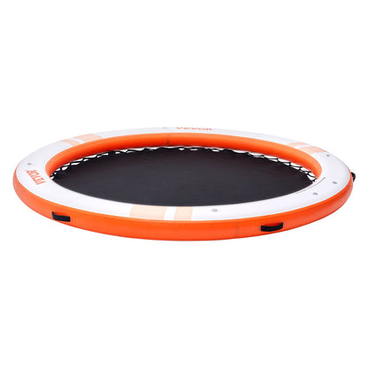 Uppblåsbar flytbrygga, ø10FT Uppblåsbar hamnplattform med ø8FT trampolinnätpool, halkfri flytande plattform Vattenmatta med bärbar väska och avtagbar stege för avkoppling vid poolen