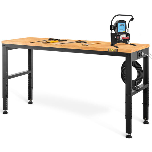 Werkbank, höhenverstellbar, 135 cm B x 46 cm T x 97 cm H. Garagentisch mit 72 – 97 cm Höhe und 900 kg Tragkraft, mit Steckdose und Hartholzplatte und Metallrahmen und Fußpolstern, für Büro und Zuhause